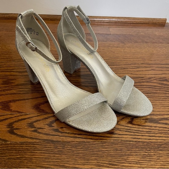 Dream Paris Silver Ankle Strap Block Heels Size 8 - Picture 1 of 8